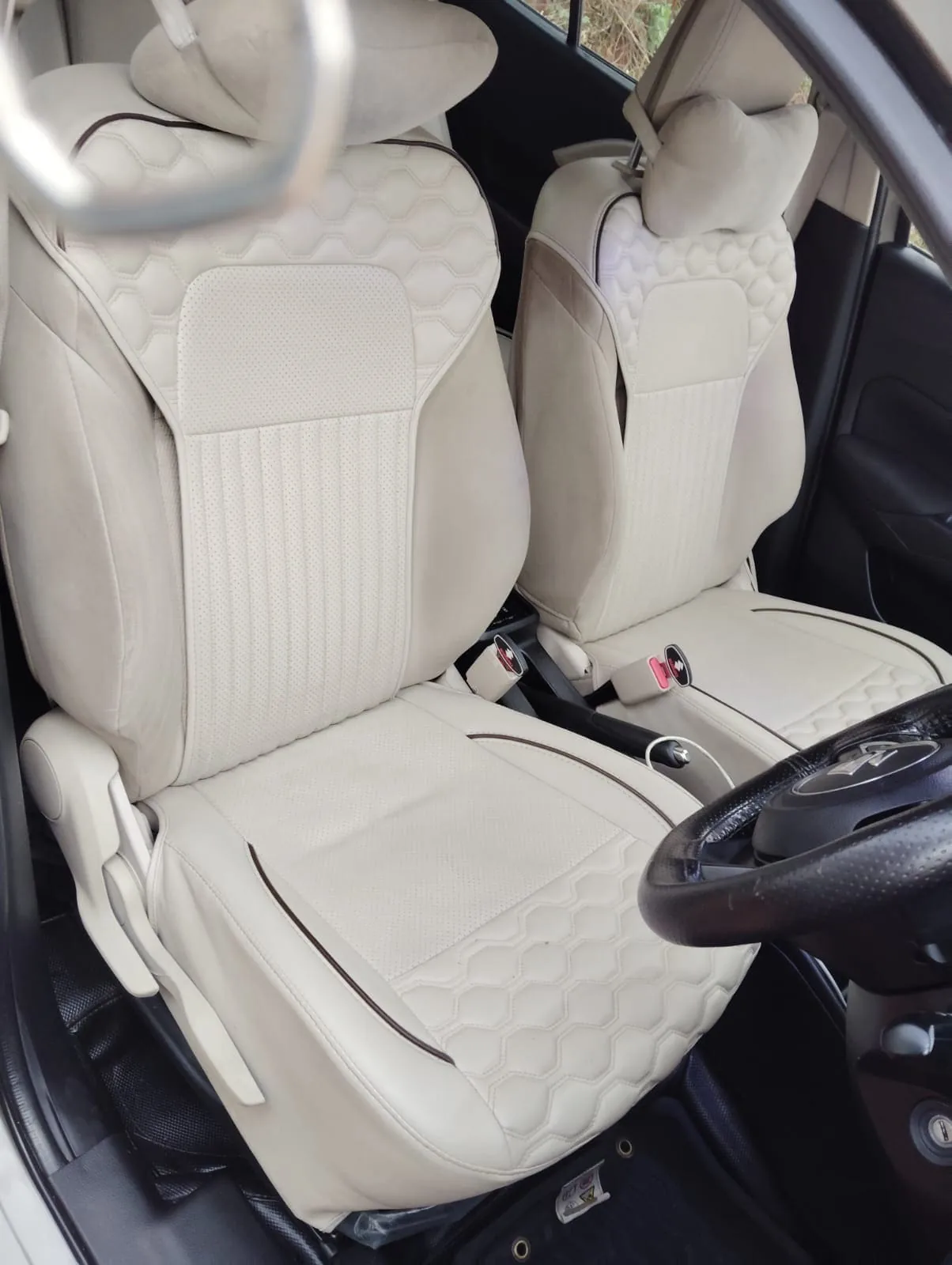 Sushi Travels Maruti Suzuki Dzire — photo 3 of 4