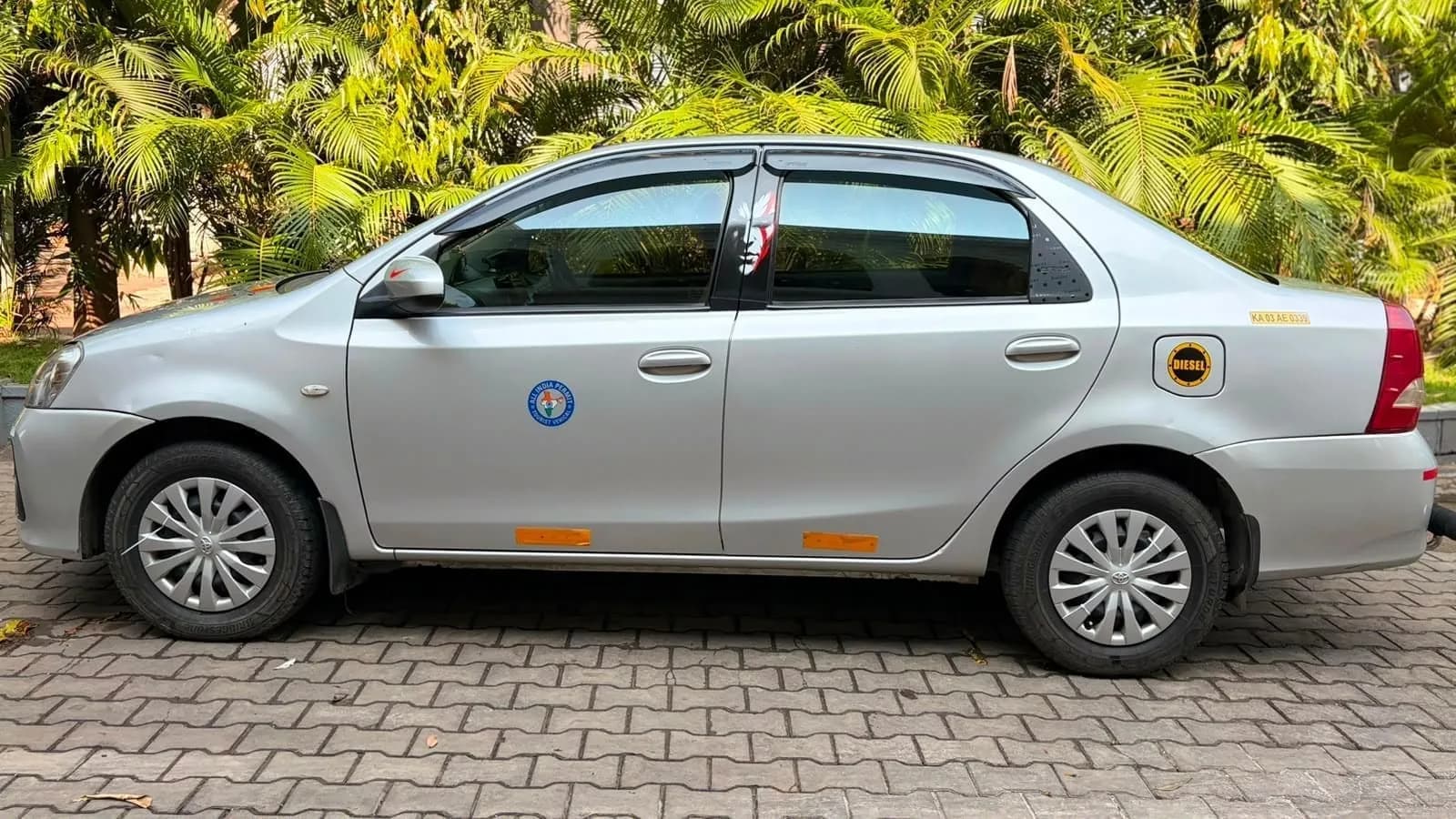 Sushi Travels Toyota Etios — photo 2 of 5