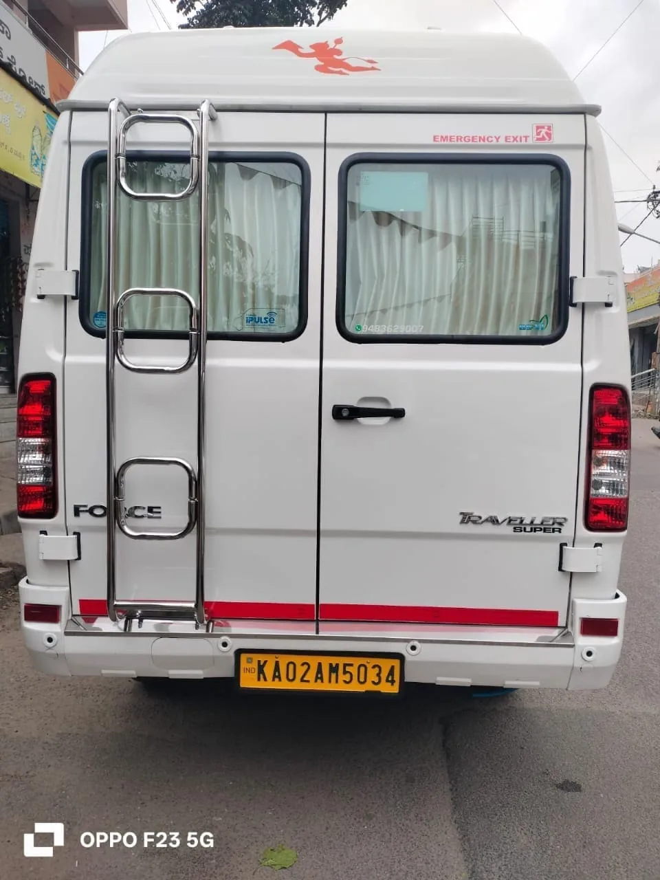 Sushi Travels Tempo Traveller AC — photo 6 of 7