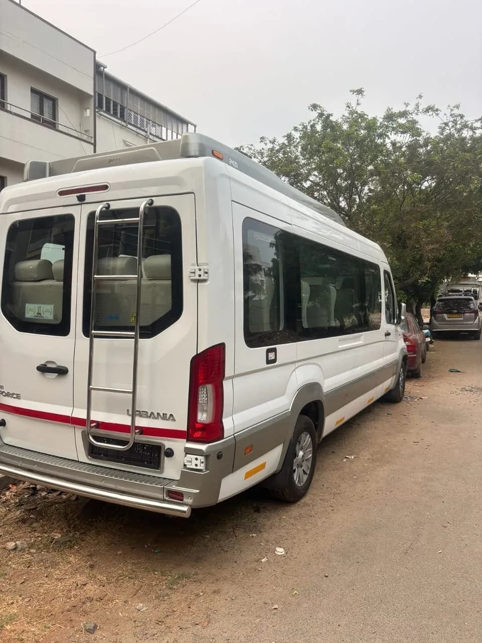 Sushi Travels Force Urbania Luxury 16-Seater — photo 2 of 10
